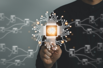 Pequenas experiências acumuladas transformam a percepção estratégica e influenciam grandes decisões na gestão moderna, destaca Alfredo Moreira Filho.